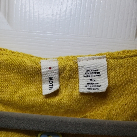 Moth Anthropologie Hooded Pullover Light Knit Sweater Sz M/L Yellow - Picture 11 of 11
